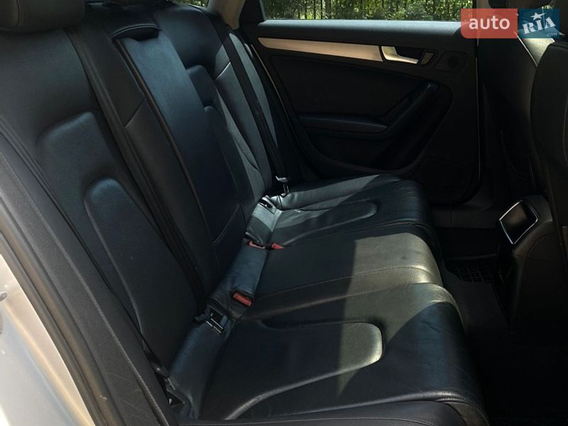 Седан Audi A4 2012 в Харкові