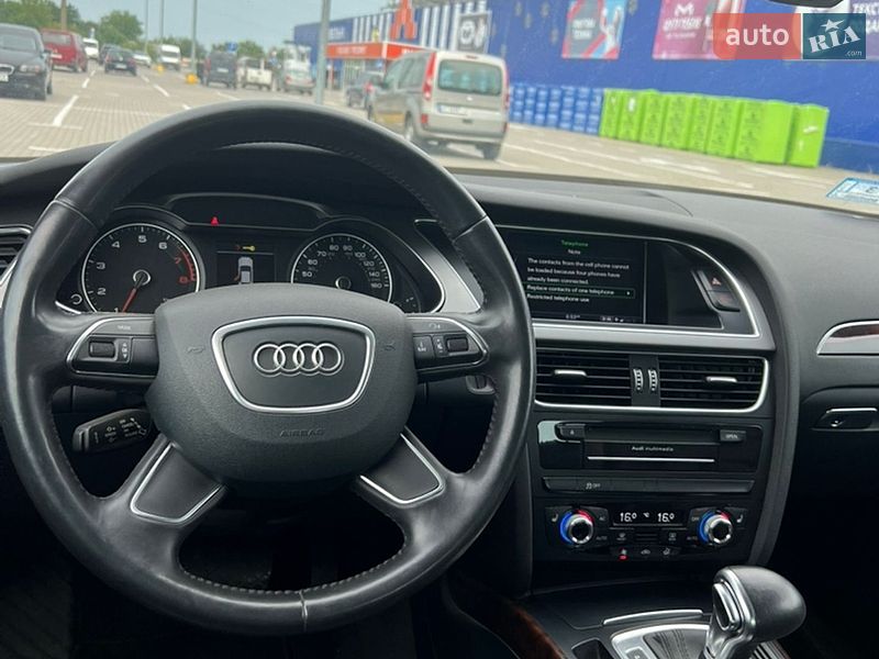 Седан Audi A4 2013 в Нововолынске