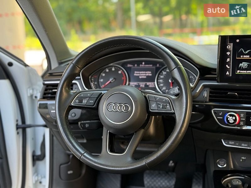 Седан Audi A4 2021 в Днепре