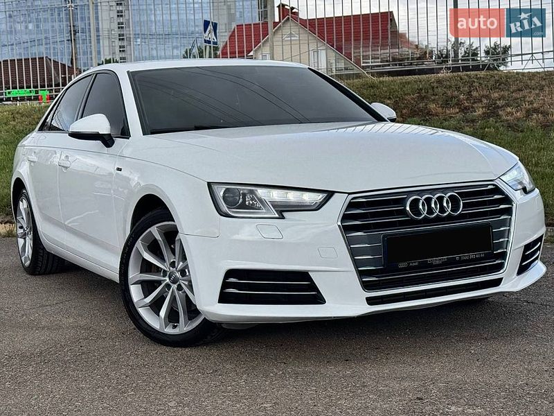 Седан Audi A4 2015 в Киеве