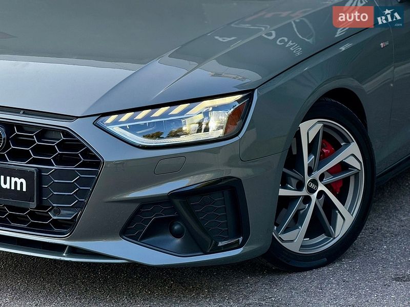 Седан Audi A4 2022 в Харькове