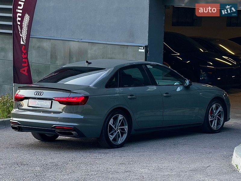 Седан Audi A4 2022 в Харькове
