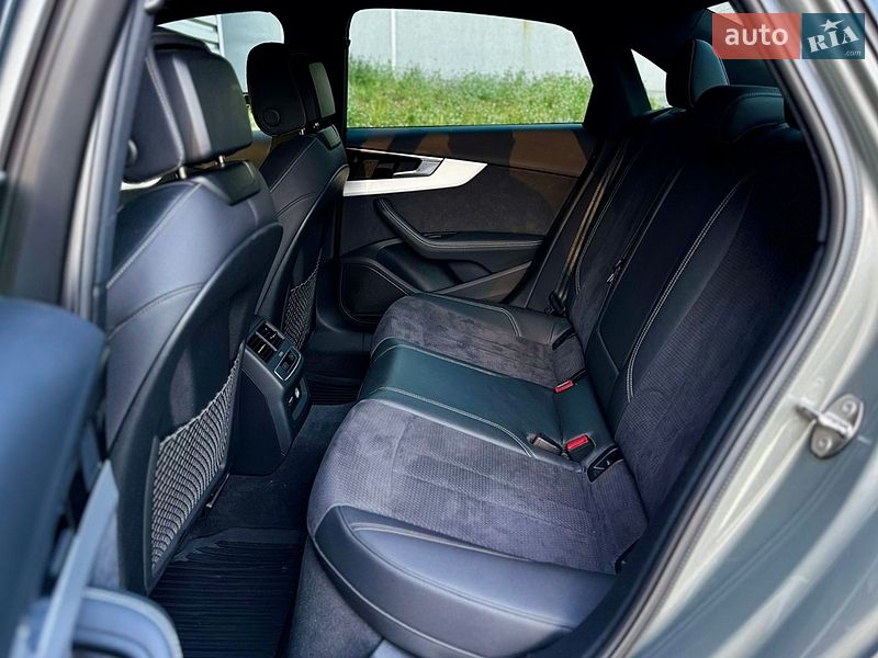 Седан Audi A4 2022 в Харькове