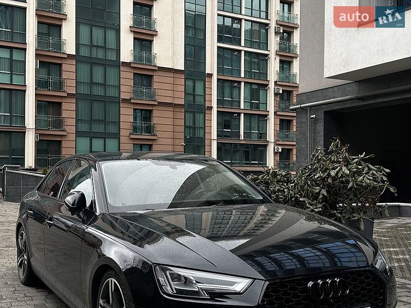 Седан Audi A4 2016 в Ивано-Франковске