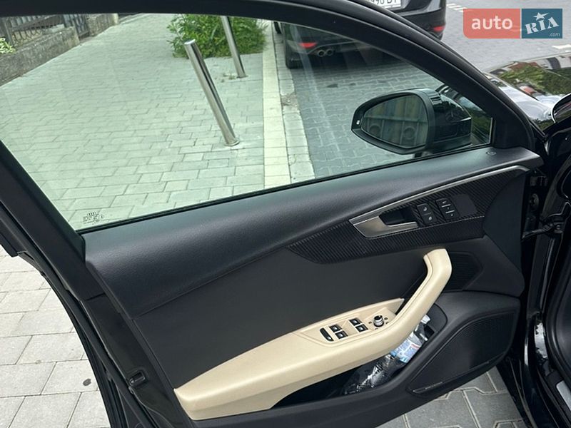 Седан Audi A4 2016 в Ивано-Франковске
