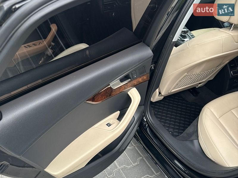 Седан Audi A4 2016 в Ивано-Франковске