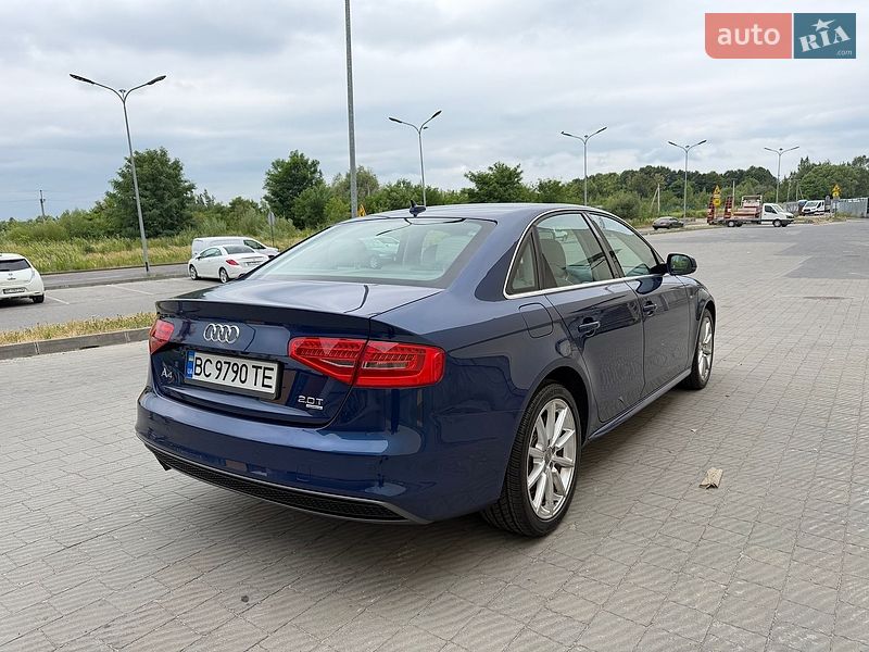 Седан Audi A4 2014 в Львове