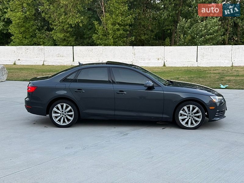 Седан Audi A4 2017 в Луцьку