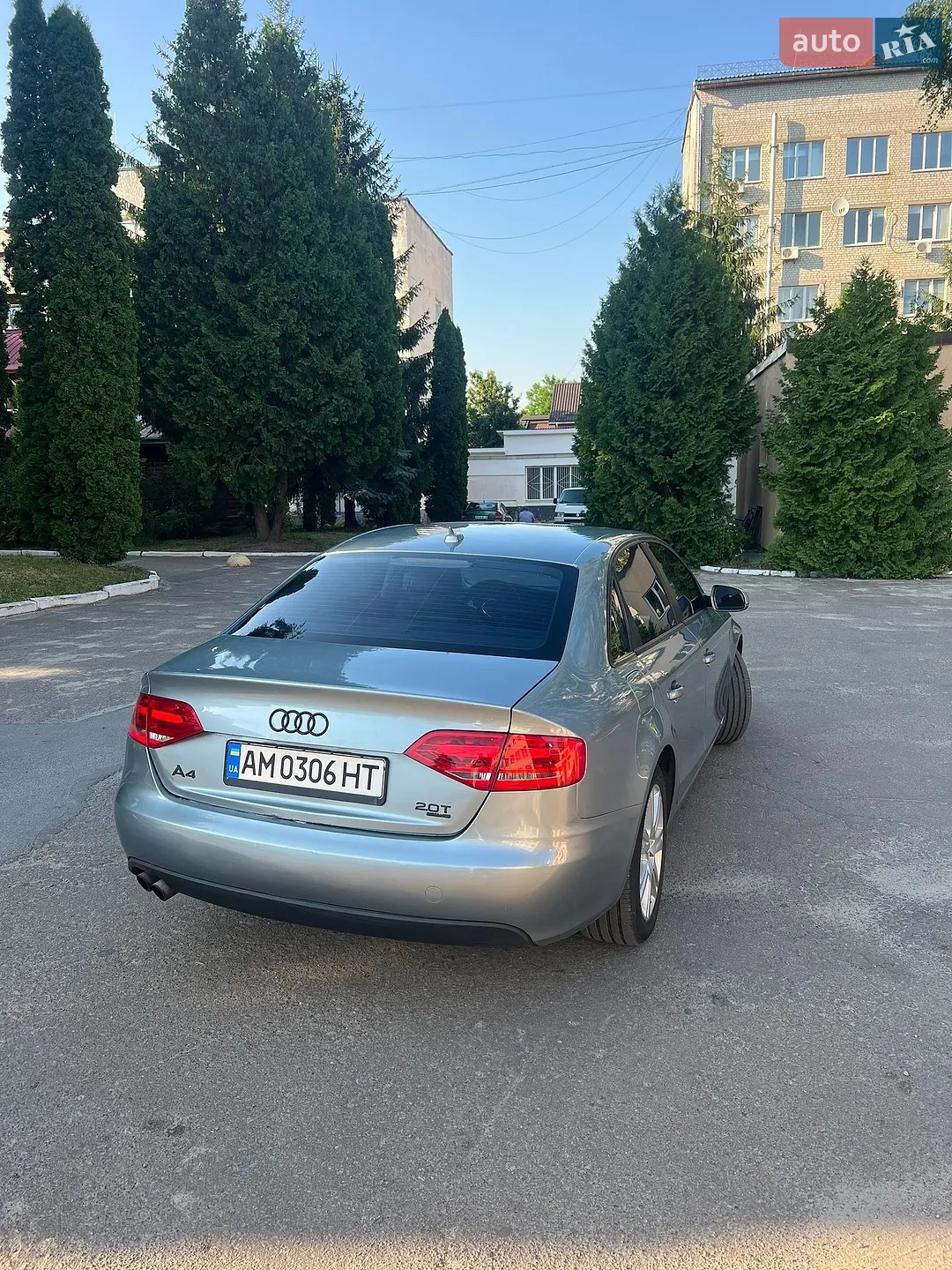 2010 Audi A4 - мініатюра 3