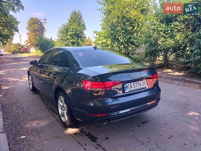 Седан Audi A4 2018 в Александрие
