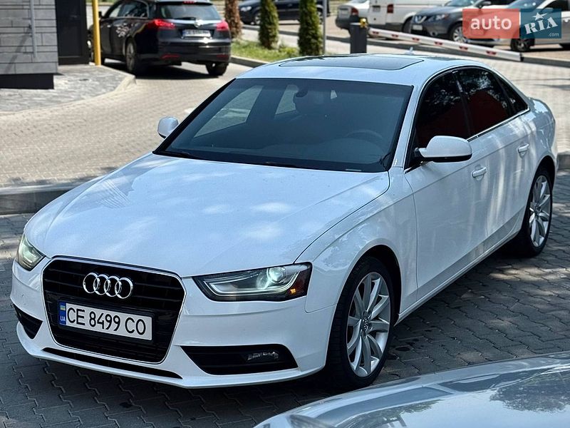 Седан Audi A4 2012 в Чернівцях