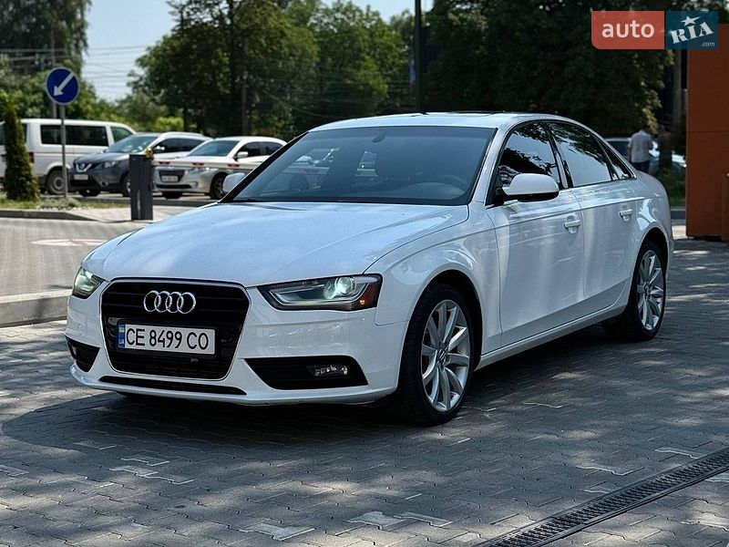Седан Audi A4 2012 в Чернівцях
