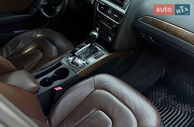 Седан Audi A4 2012 в Чернівцях