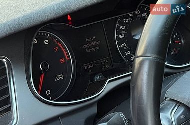 Седан Audi A4 2012 в Чернівцях