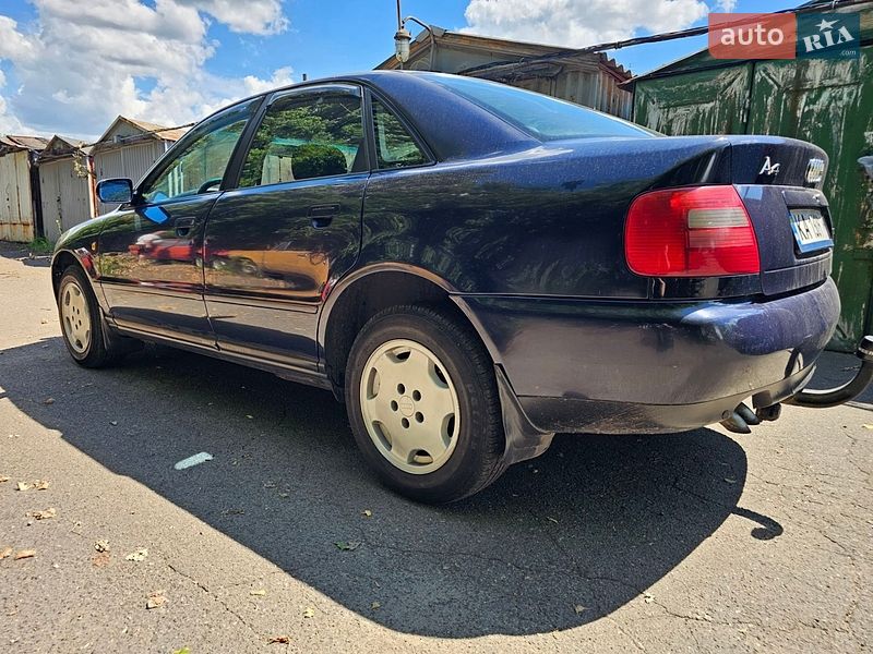 Седан Audi A4 1997 в Киеве