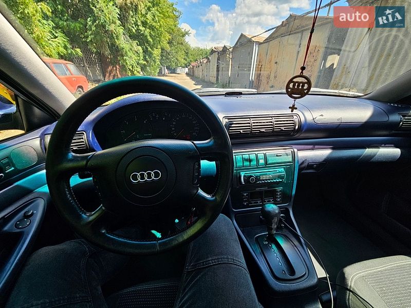 Седан Audi A4 1997 в Киеве