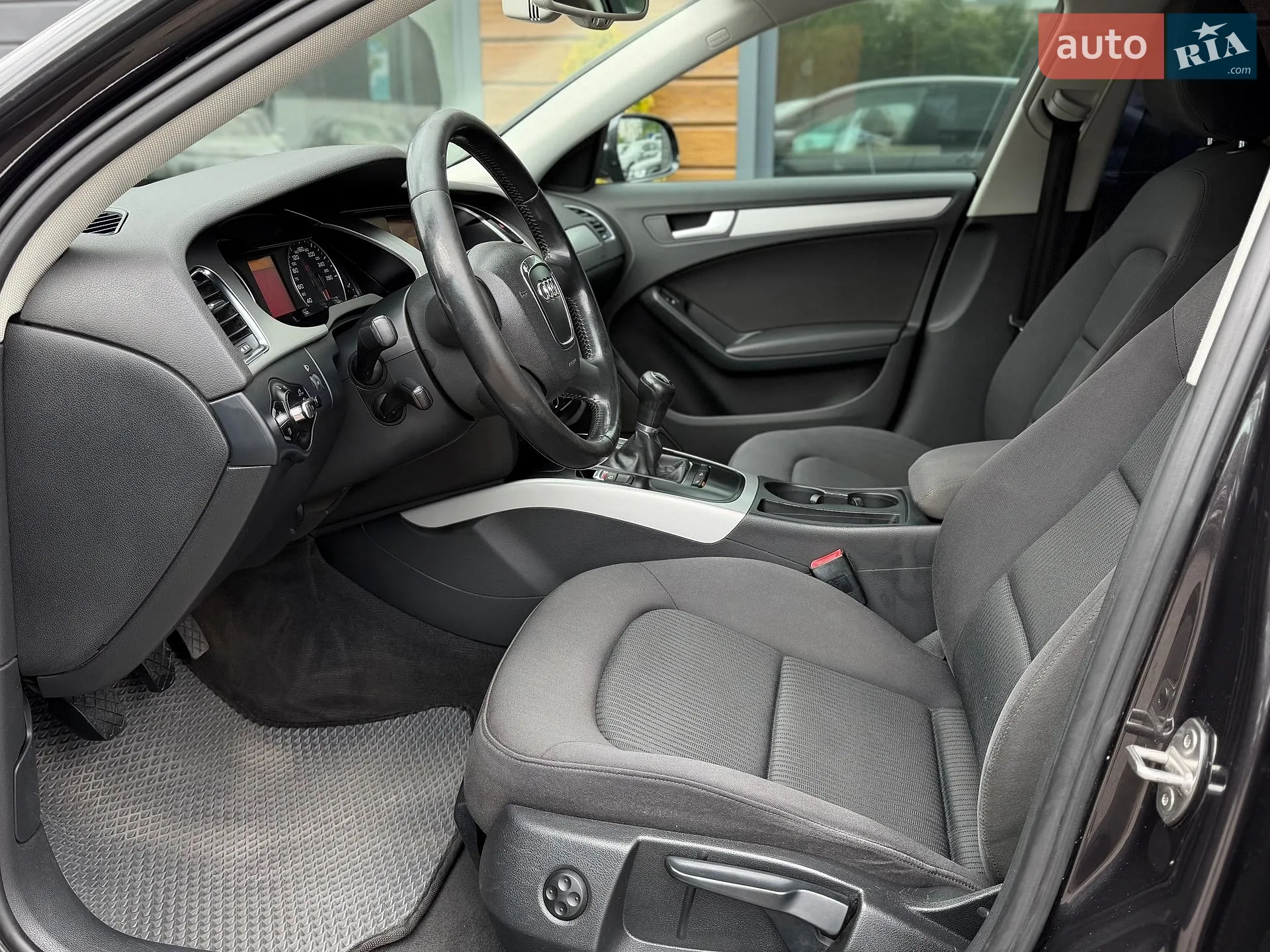 2010 Audi A4 - мініатюра 26