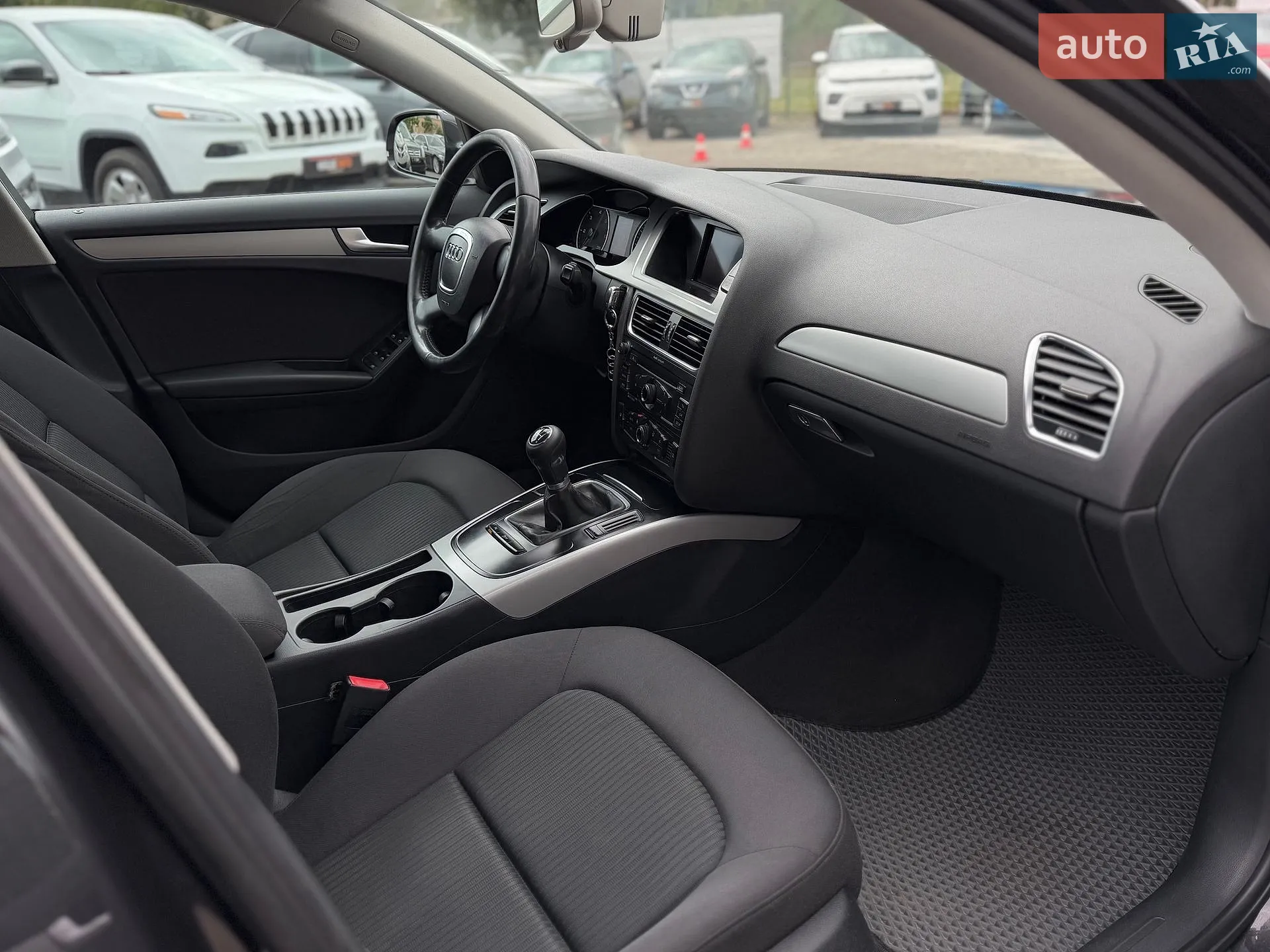 2010 Audi A4 - мініатюра 29