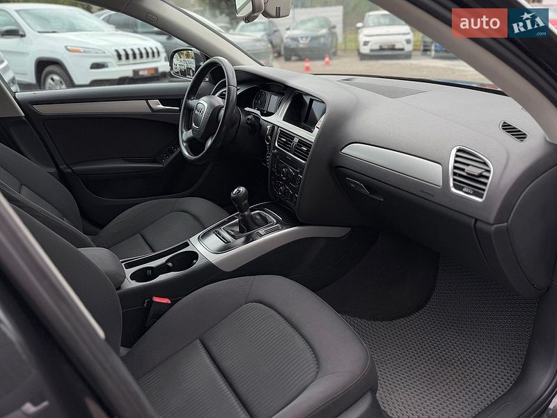 Седан Audi A4 2010 в Шептицькому