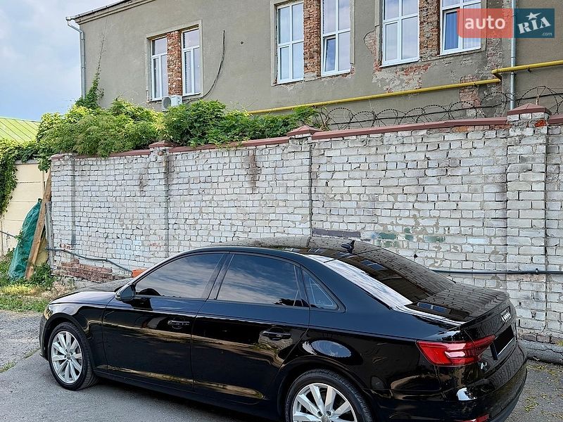 Седан Audi A4 2015 в Харькове