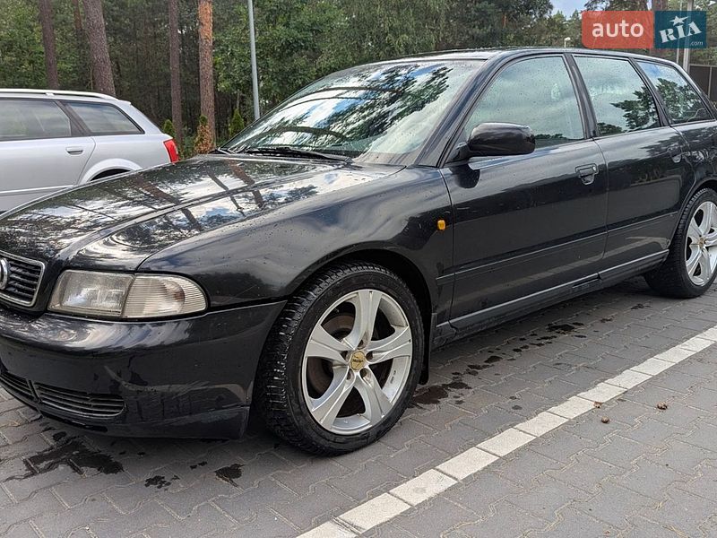 Универсал Audi A4 1998 в Маневичах