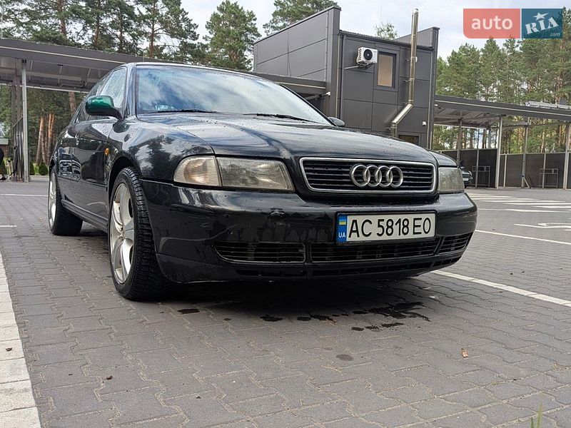 Универсал Audi A4 1998 в Маневичах