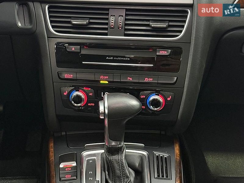 Седан Audi A4 2012 в Одесі