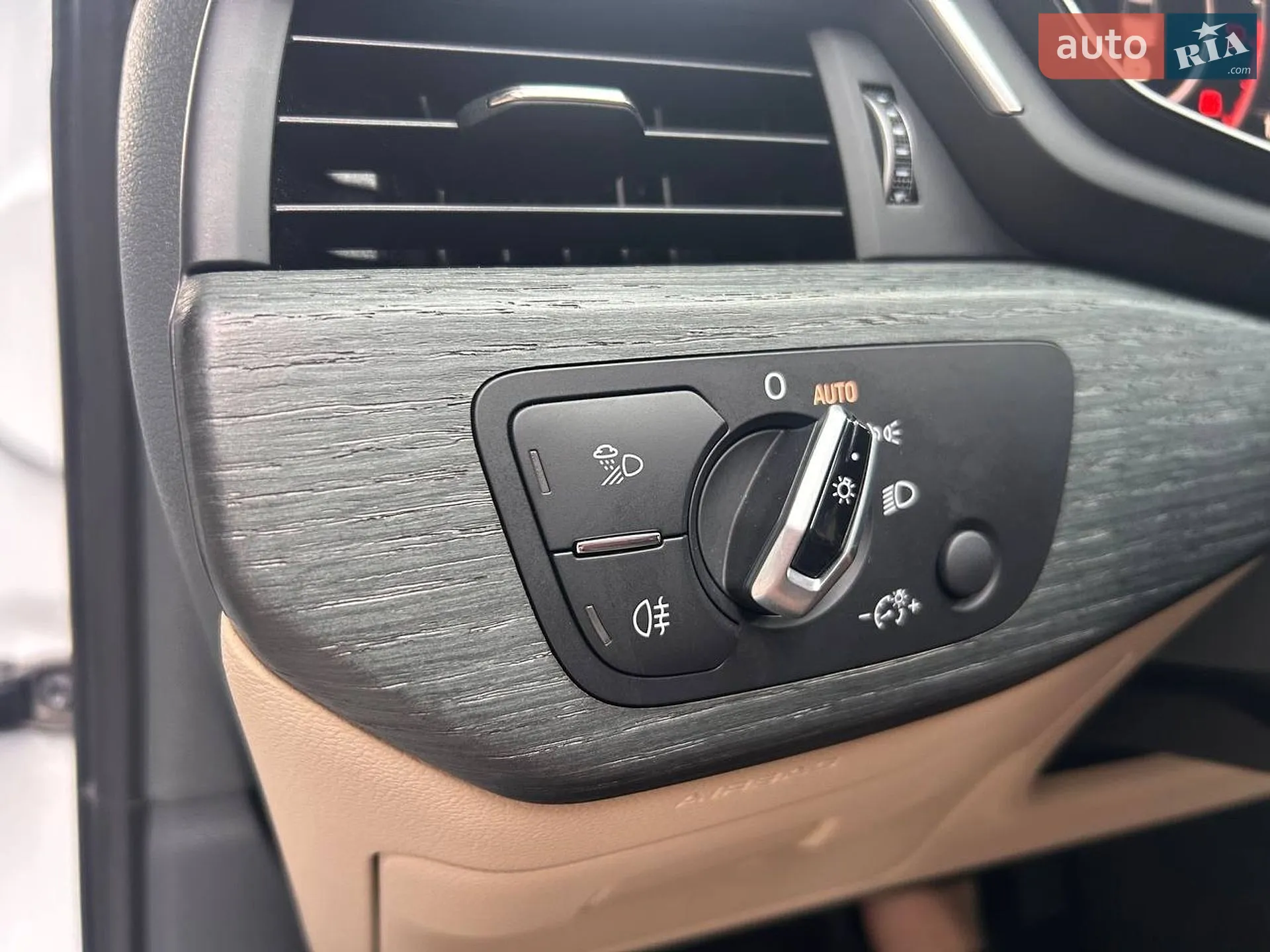 2016 Audi A4 - мініатюра 45