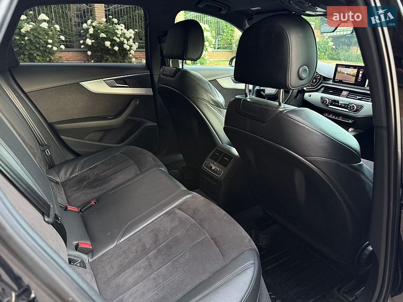 Седан Audi A4 2016 в Луцке