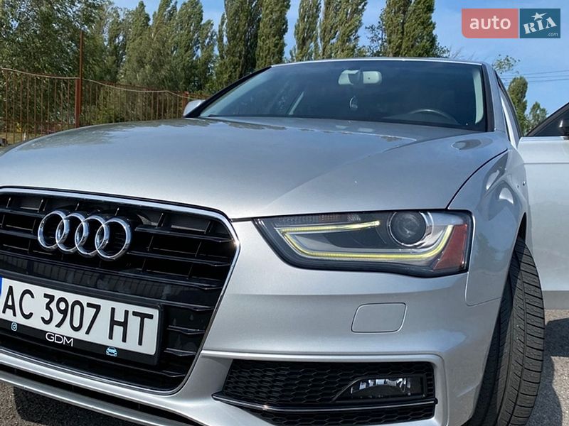 Седан Audi A4 2013 в Луцке