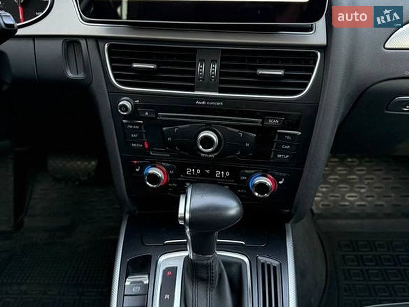 Седан Audi A4 2013 в Хмельницком