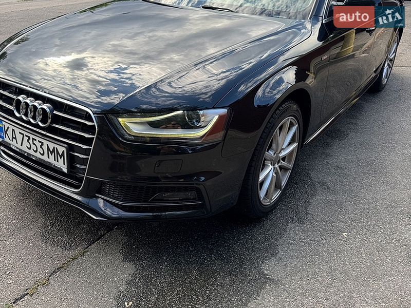 Седан Audi A4 2015 в Киеве