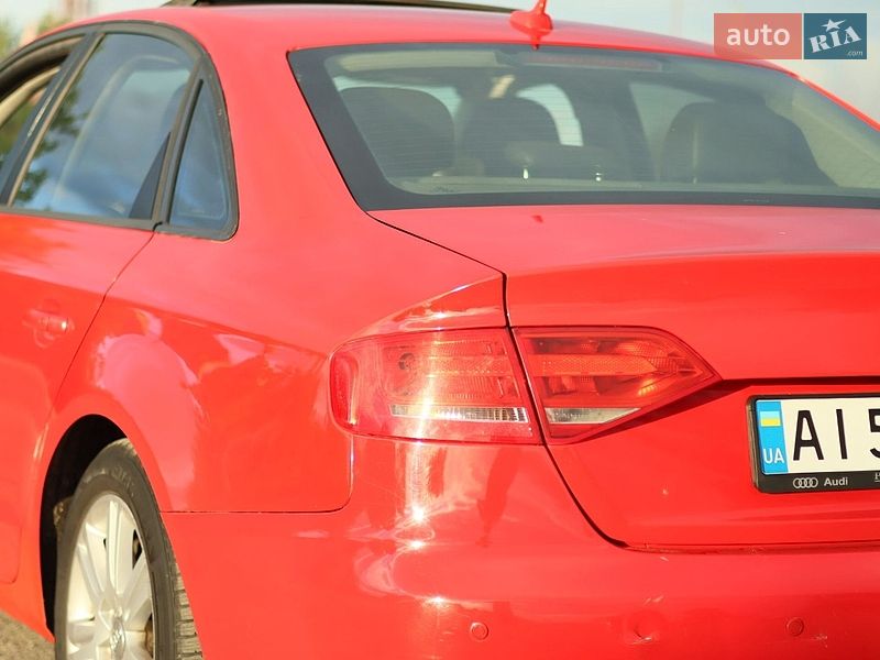 Седан Audi A4 2010 в Изюме