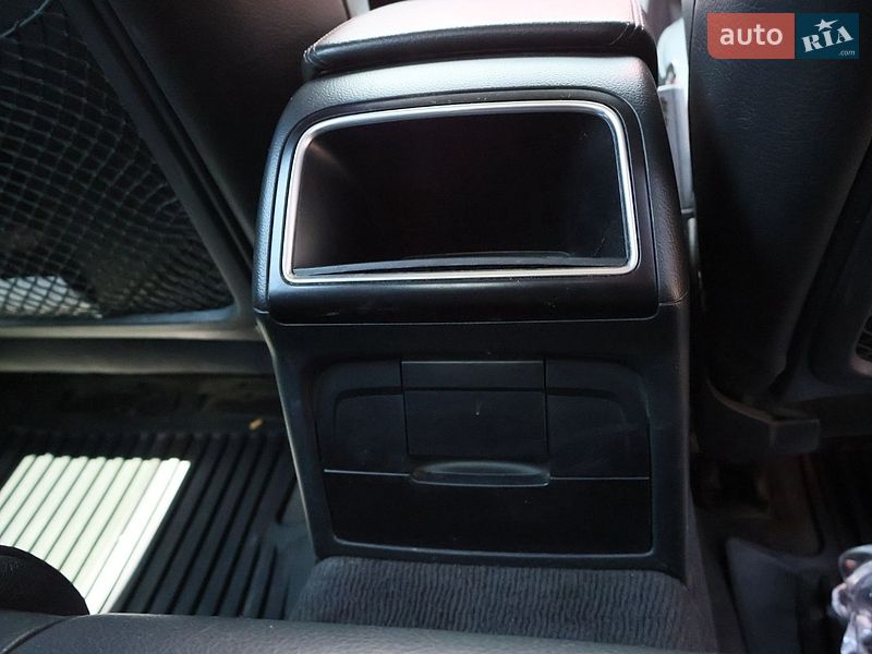 Седан Audi A4 2010 в Изюме