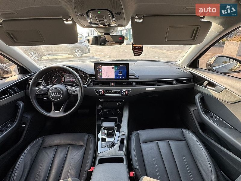Седан Audi A4 2021 в Львове
