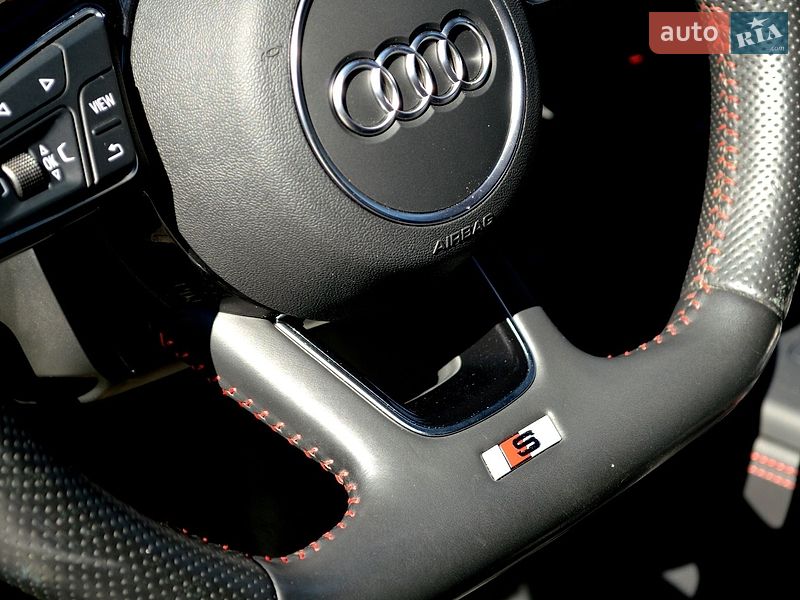 Седан Audi A4 2017 в Одессе