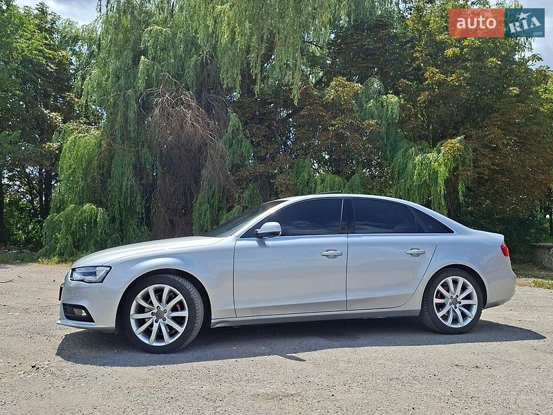 Седан Audi A4 2013 в Тернополе