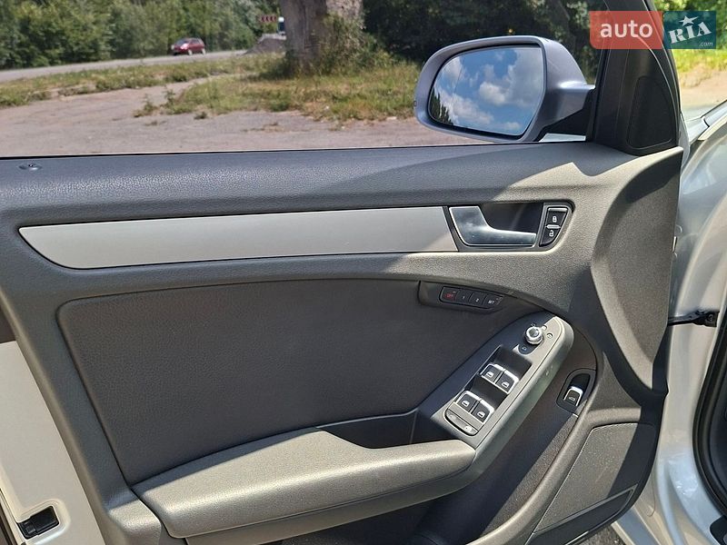 Седан Audi A4 2013 в Тернополе