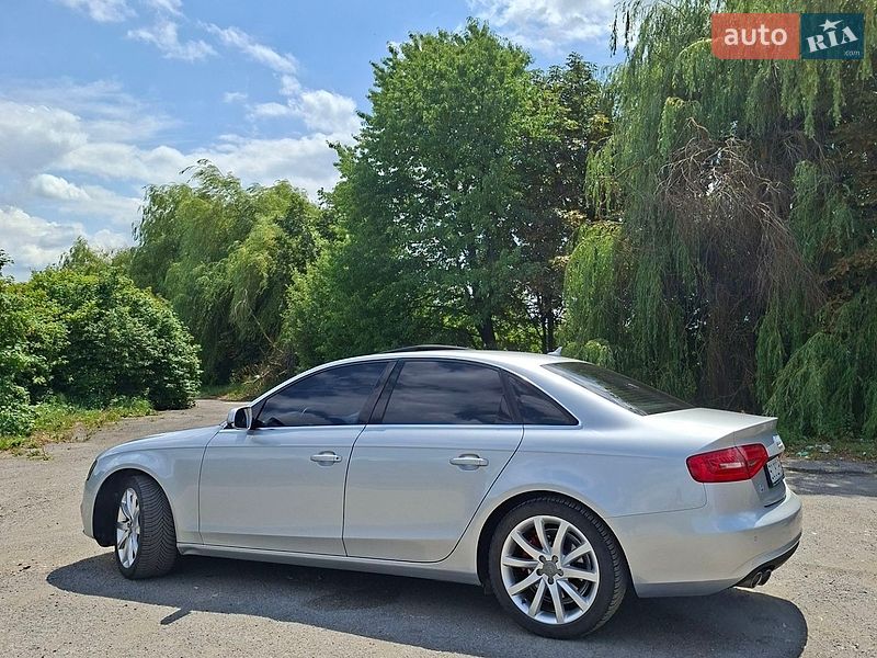 Седан Audi A4 2013 в Тернополе
