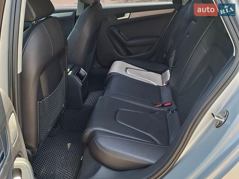 Седан Audi A4 2013 в Тернополе