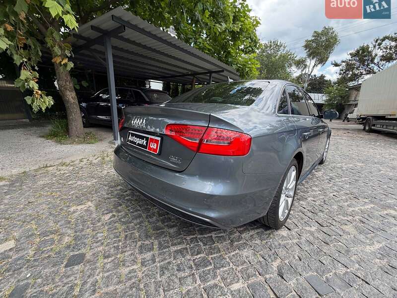 Седан Audi A4 2015 в Киеве