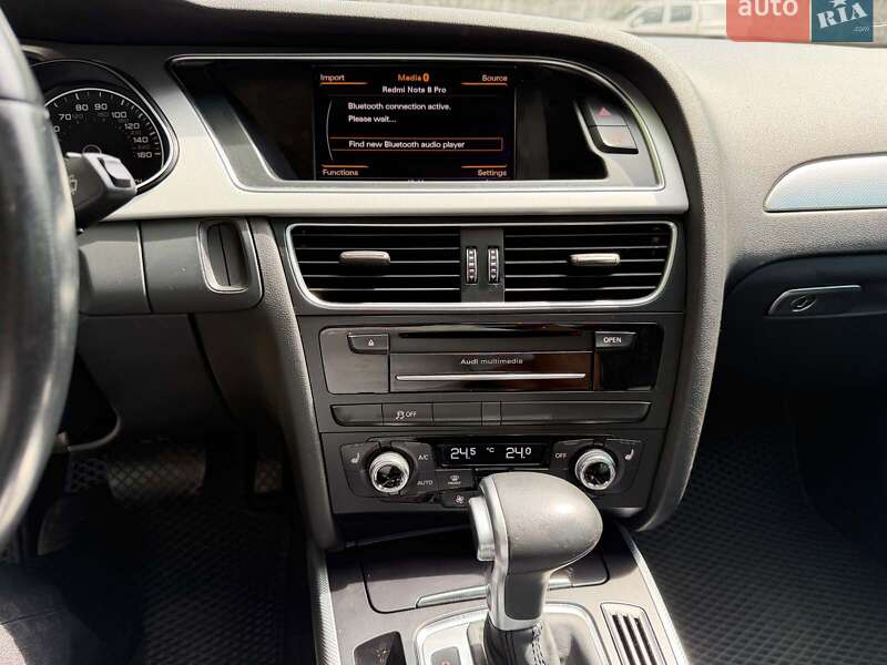 Седан Audi A4 2015 в Киеве