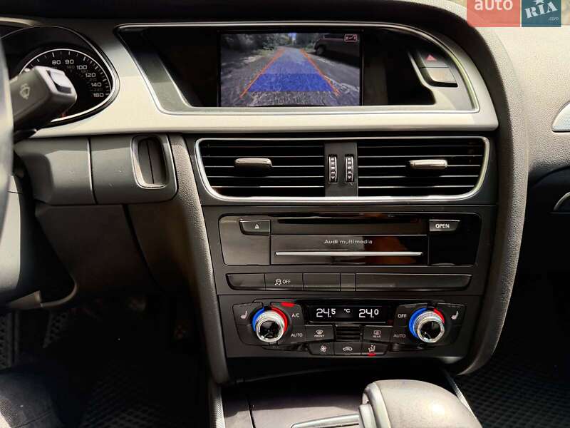 Седан Audi A4 2015 в Киеве