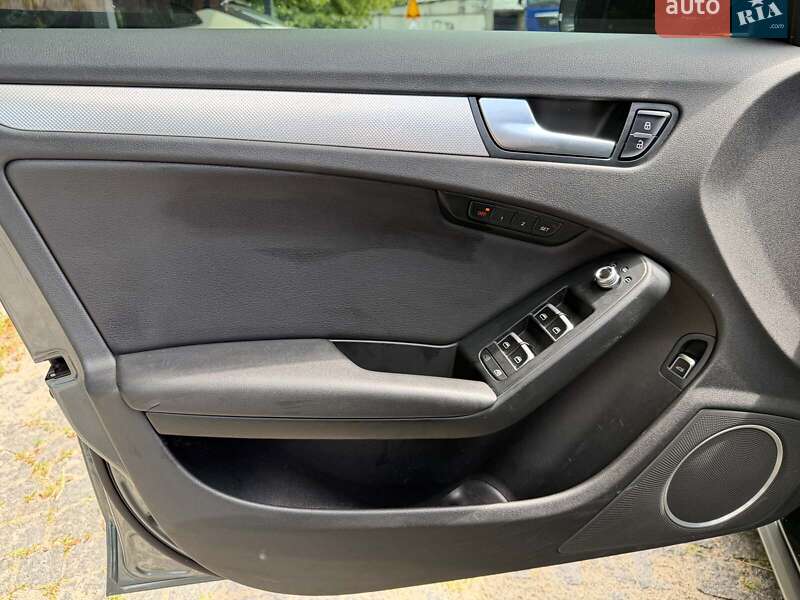 Седан Audi A4 2015 в Киеве