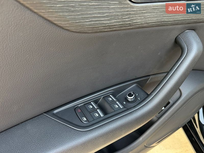 Седан Audi A4 2018 в Киеве