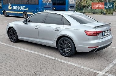 Седан Audi A4 2016 в Чернигове