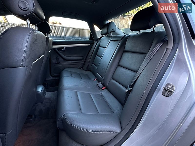 Седан Audi A4 2002 в Сарнах