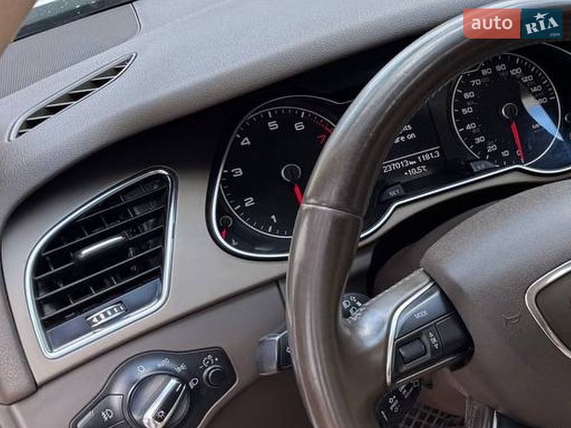 Седан Audi A4 2012 в Кагарлыке