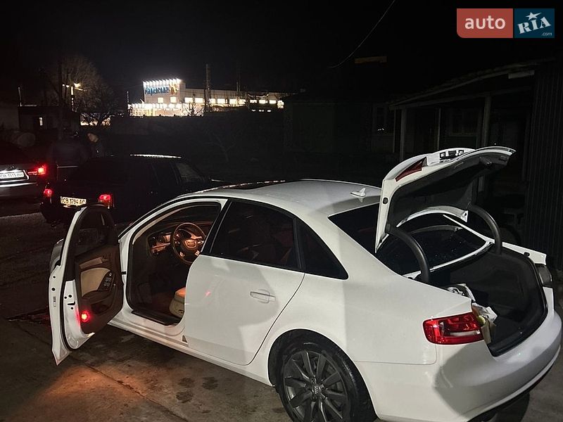 Седан Audi A4 2012 в Кагарлыке