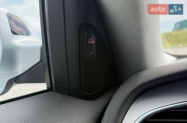 Седан Audi A4 2015 в Львове